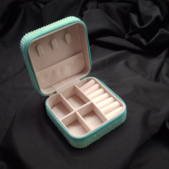 Tiffany Blue Jewelry Box, Girls' First Jewelry Box, Small Jewelry Box, Unique - Picture 6 of 7